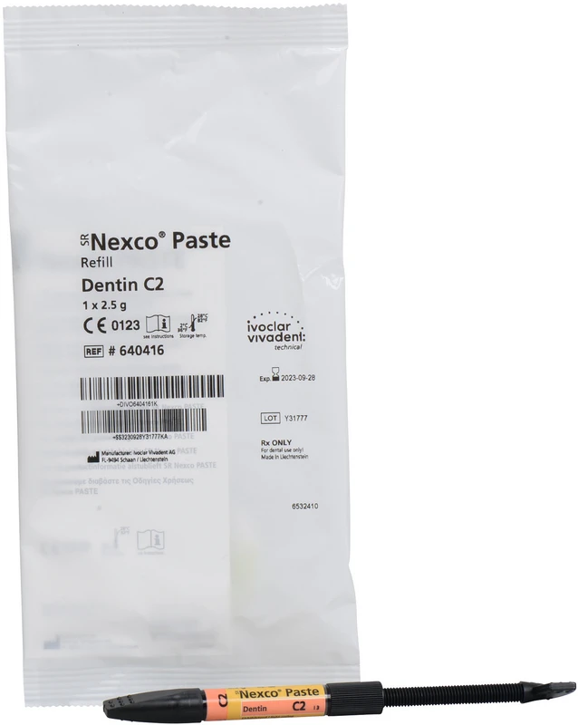 SR Nexco® Spritze 2,5 g Paste dentin C2