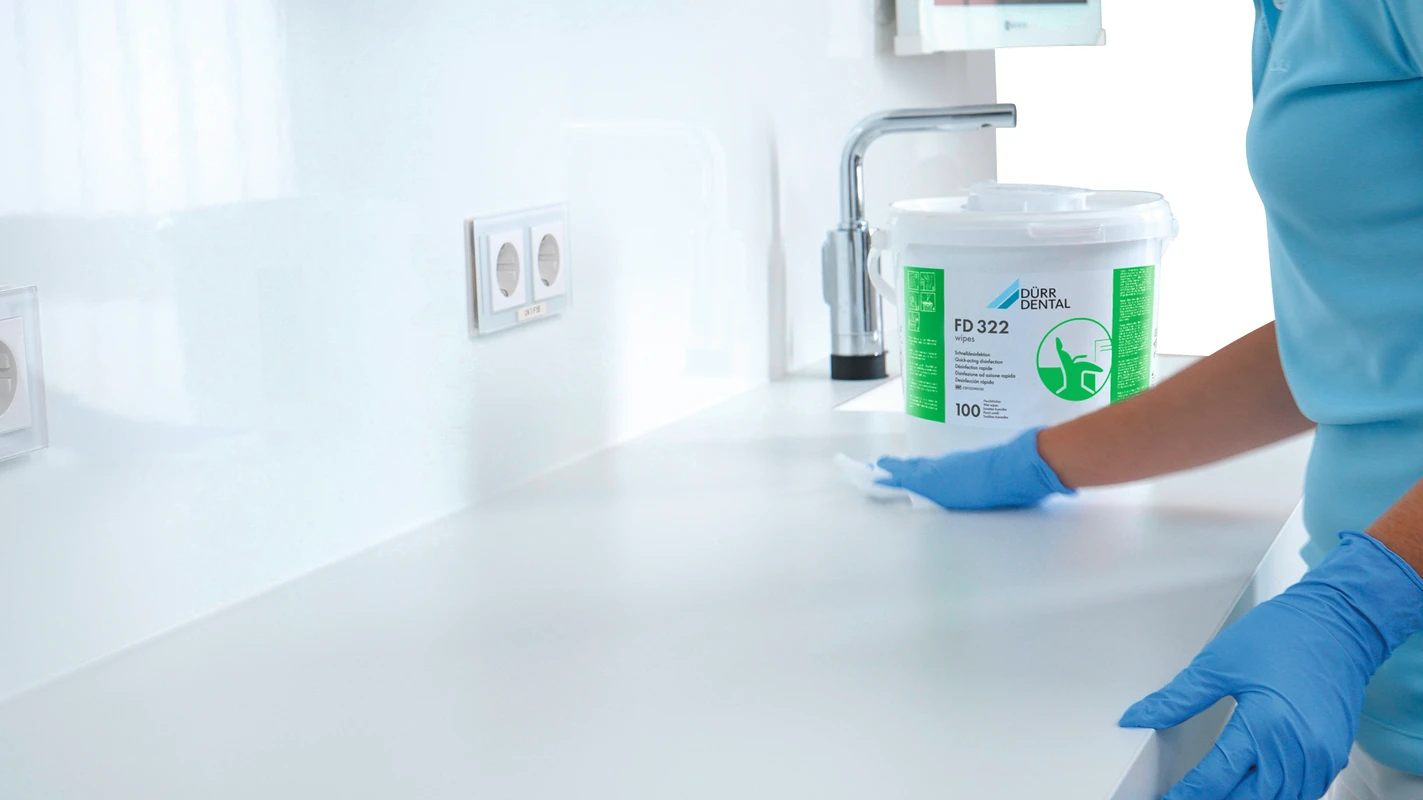 FD 322 wipes Schnelldesinfektion Set 1 Leereimer, 100 Tücher
