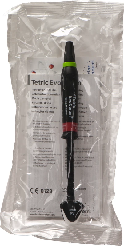 Tetric® EvoCeram Spritze 3 g dentin A4