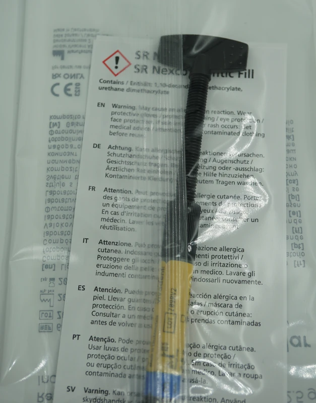 SR Nexco® Spritze 2,5 g Paste incisal I3