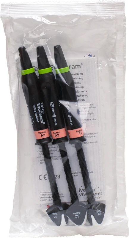 Tetric® EvoCeram Packung 3 x 3 g Spritze dentin A2