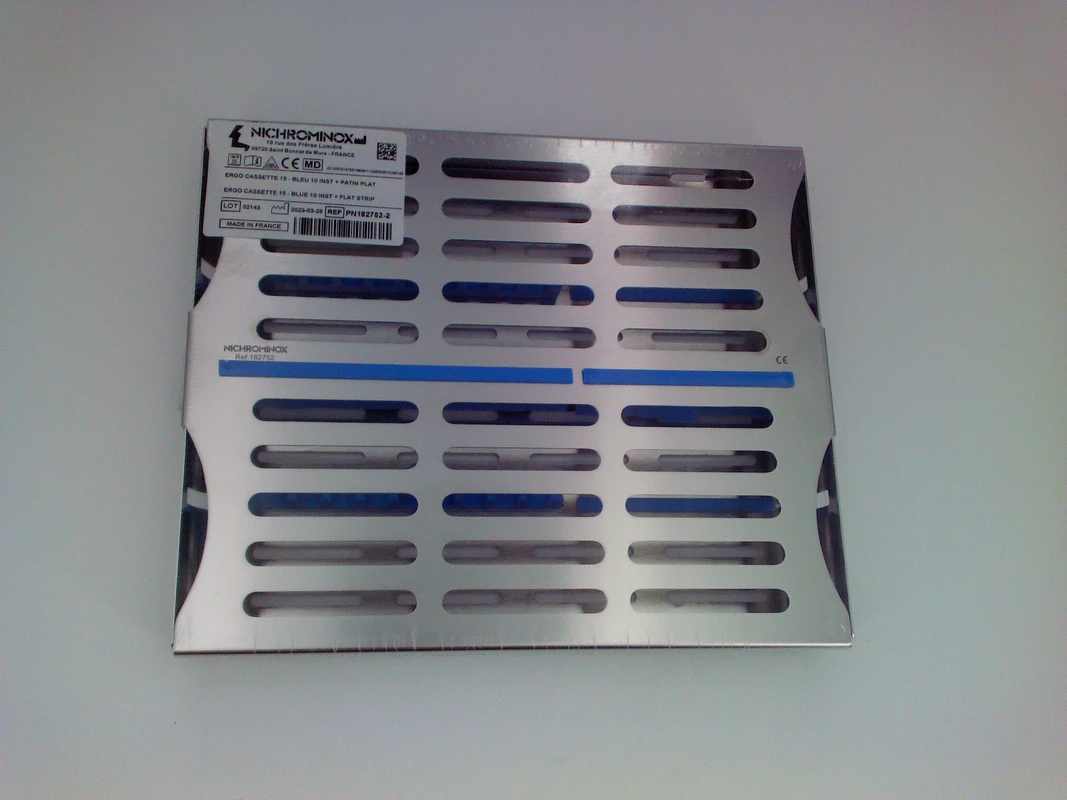 ERGO CASSETTE Stück für 15 Instrumente, blau