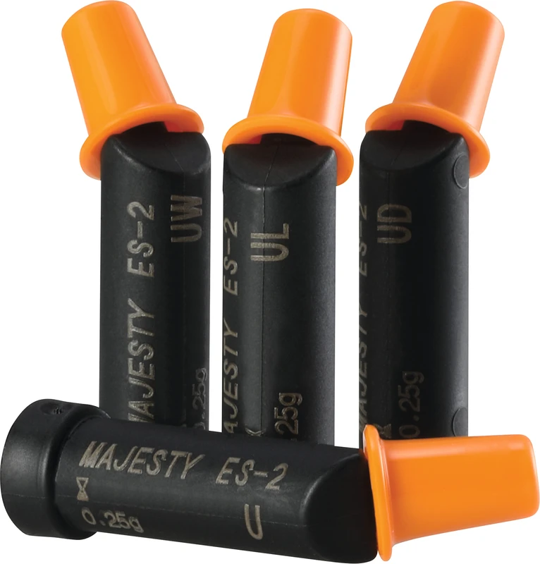 CLEARFIL MAJESTY™ ES-2 Universal Kuraray Noritake