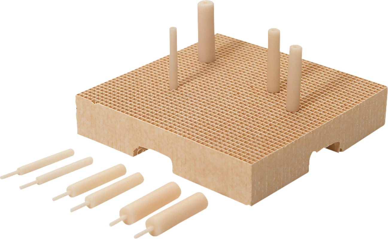 Mesh-Tray Packung 1 Brenngutträger K, 10 Haltestifte aus Keramik für Front- und Seitenzähne