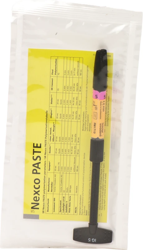 SR Nexco® Spritze 2,5 g Paste intensive gingiva IG5